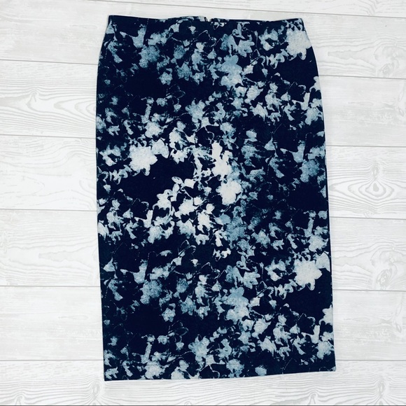 Vince Camuto Dresses & Skirts - Vince Camuto Pencil Skirt